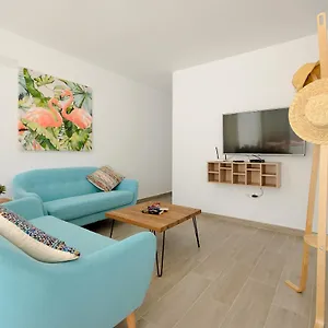  Apartment White Volcano Apartment, Free Access To The Fariones Sports Center